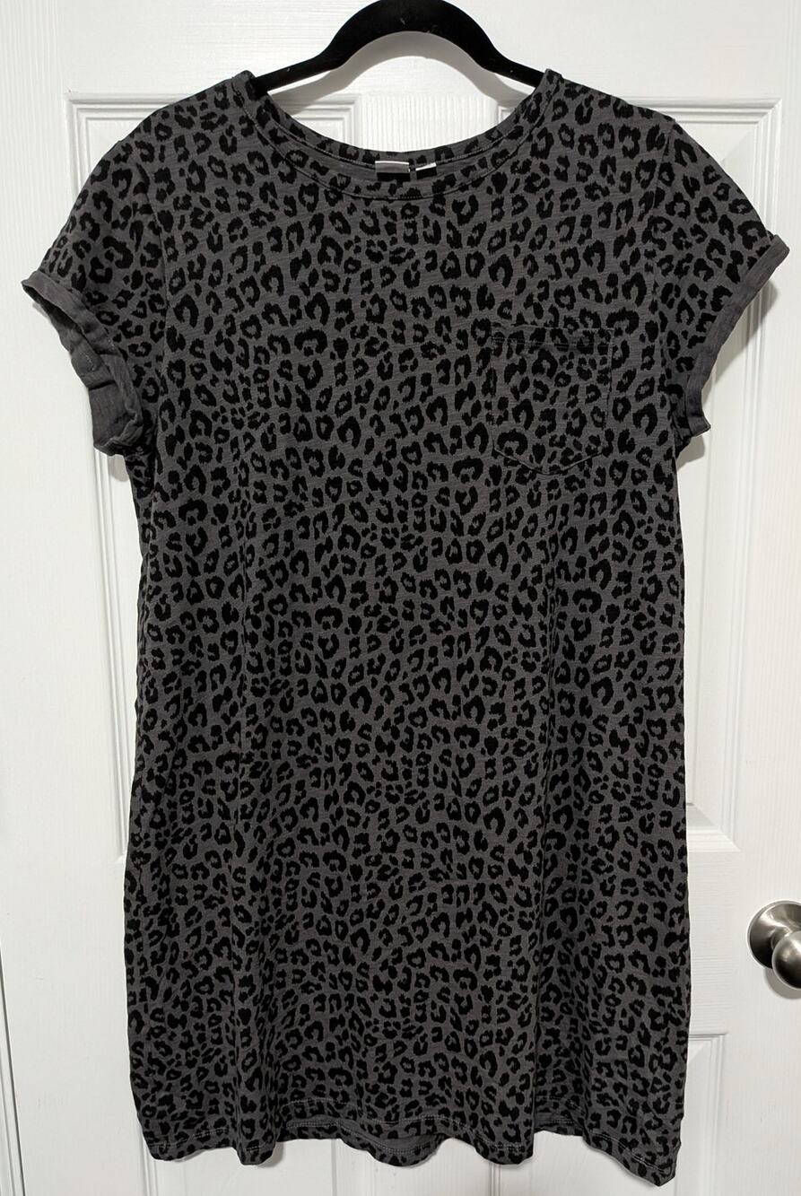 GAP Leopard Print Short Sleeve T-Shirt Dress - Gray & Black - Size Large